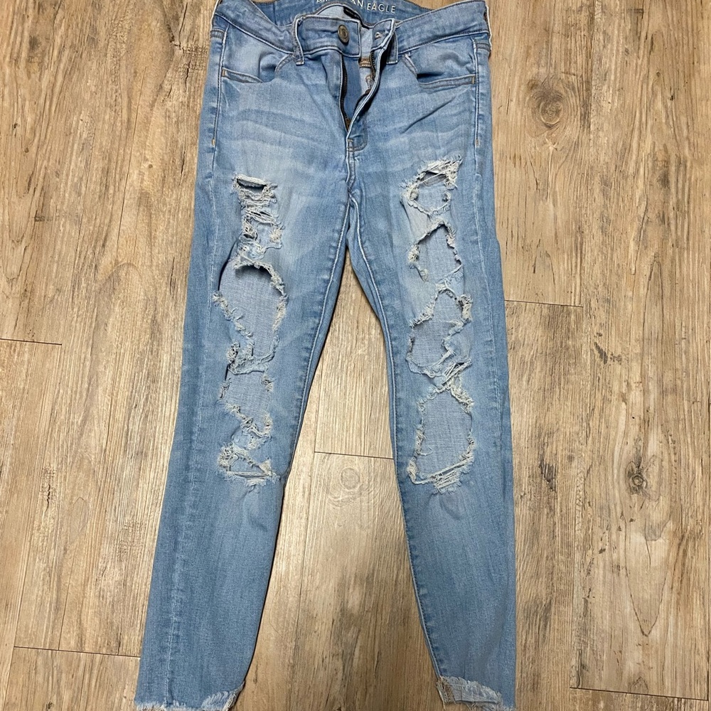 American eagle ankle jeans! Size 8